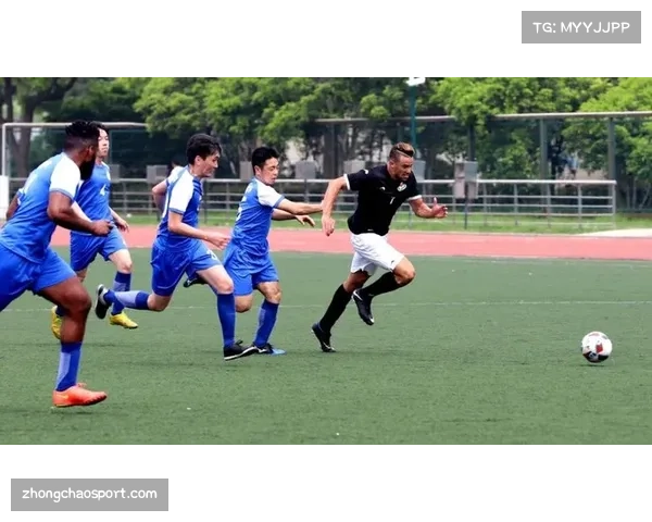 法国职业足球联盟讨论下赛季增加替补席报名人数至12人